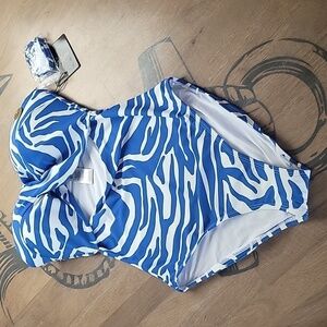 Nip Tuck Nautical Skin Luka Bandeau One Piece Swimsuit Blue Zebra Print Size 6